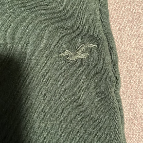Hollister green sweatpants - Picture 2 of 3